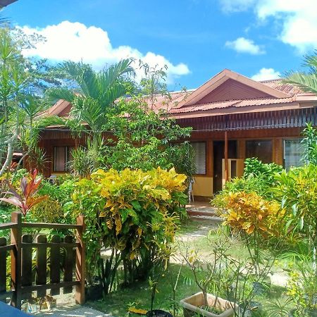 Telesfora Beach Cottage El Nido Kültér fotó